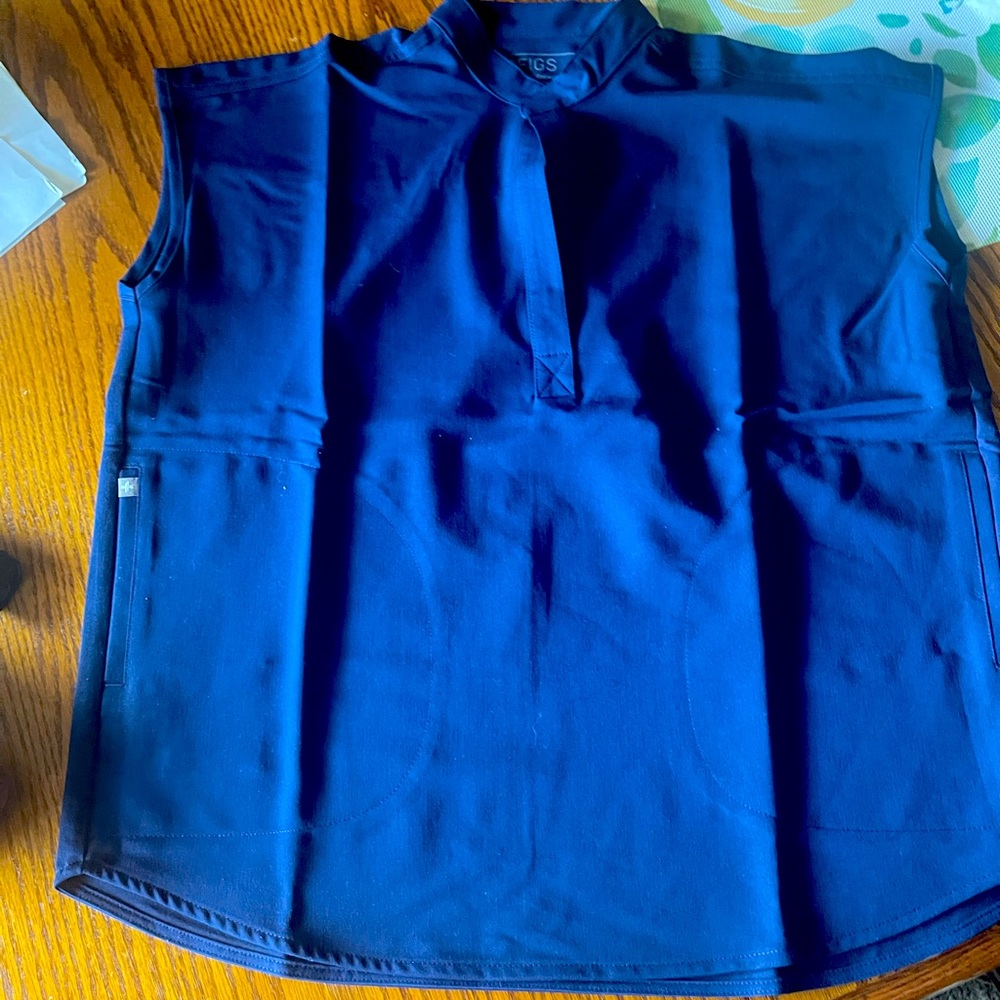 Bought too big. Worn once
